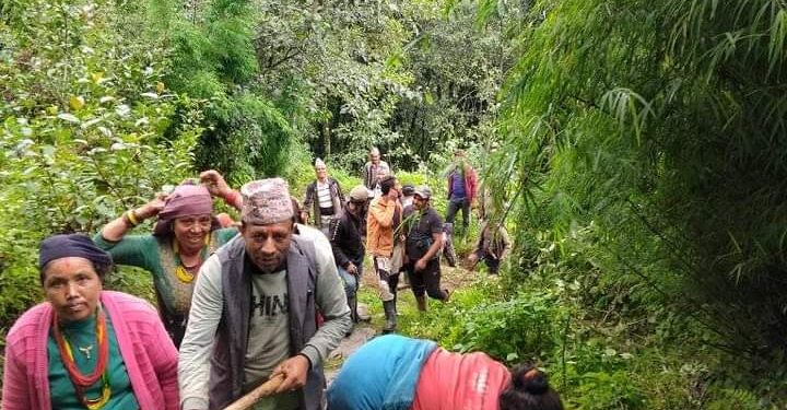 बाम्ती शिबजीस्थान टोल बिकास समिति गरे जनश्रमदान