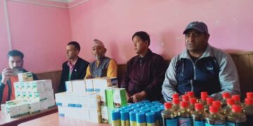 समृद्धि बचत तथा ऋण सहकारी संस्थाद्वारा बाम्ती वडा कार्यालयलाई लम्पी स्किन राेगको औषधि सहयोग