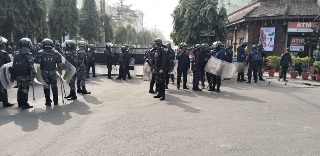 वीरगञ्जमा कर्फ्यू हटाइयो